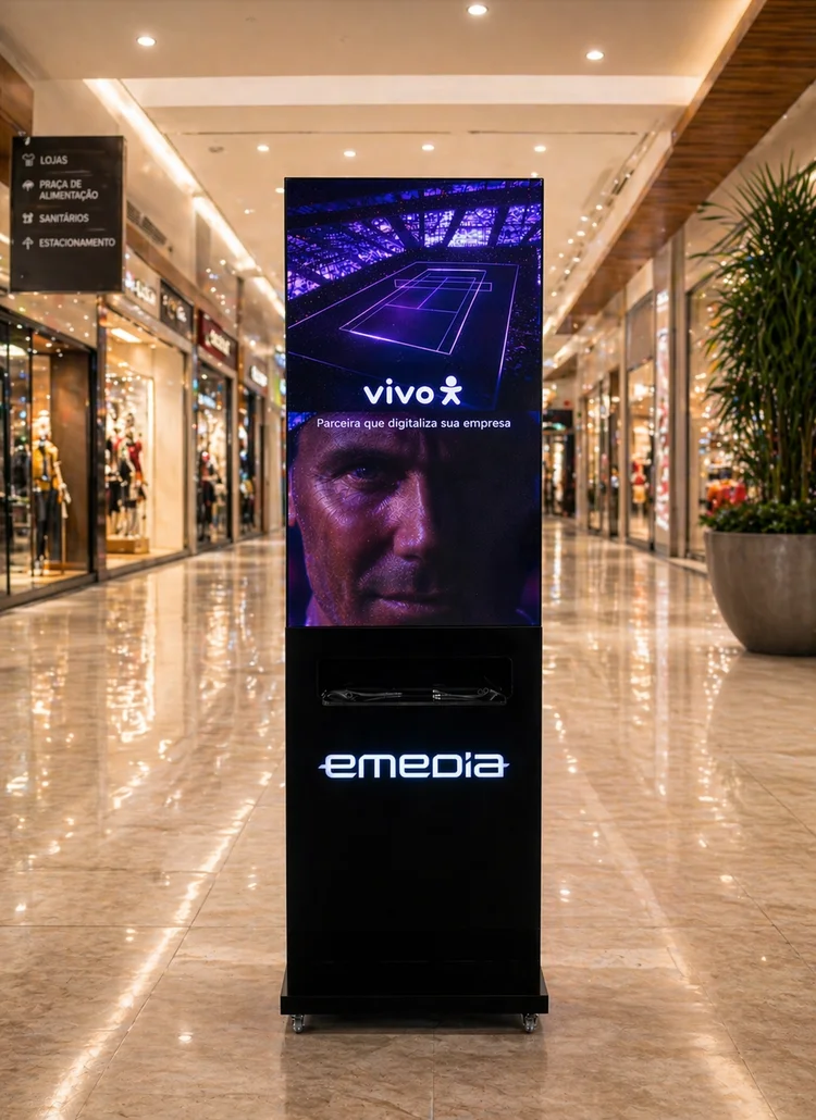 Totem Emedia com campanha da Vivo em shopping